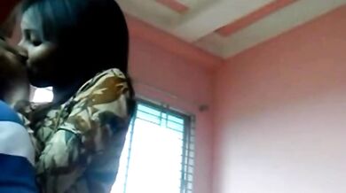 Kissing Boob and Cock Sucking of Cousin Lovers Video
